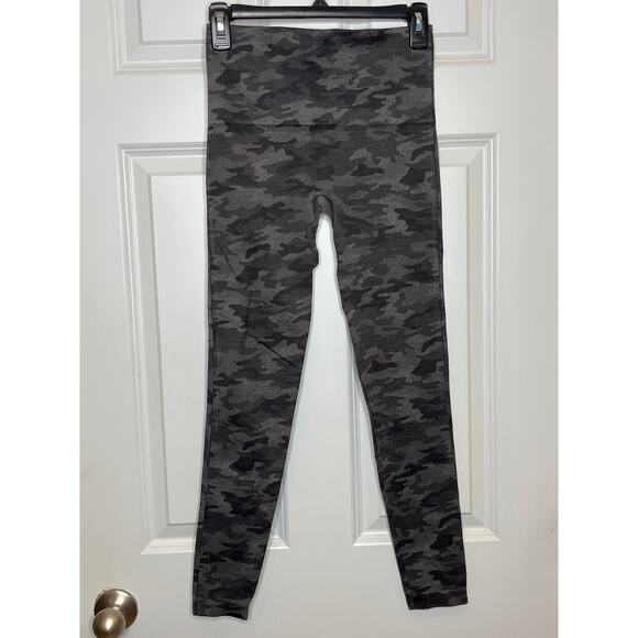 Spanx Gray Camo Print Leggings Medium Workout Casual Athleisure Gym Running - Picture 2 of 6